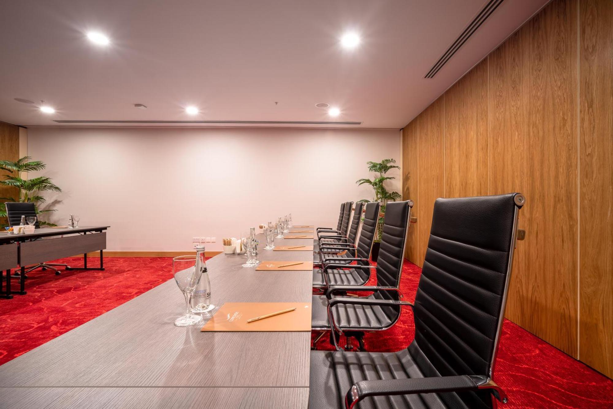 Concorde Tower Hotel & Casino ニコシア エクステリア 写真 Meeting room at the InterContinental London The O2