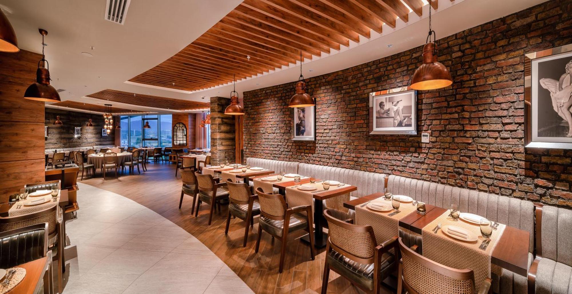 Concorde Tower Hotel & Casino ニコシア エクステリア 写真 Interior of the restaurant